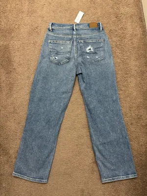 NWT American Eagle Medium Wash Boyfriend Jeans thumbnail 2