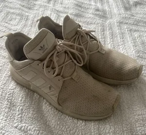 Adidas Sneakers thumbnail 2