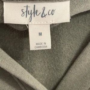 Style&Co Women's Pullover Hoodie size medium thumbnail 2
