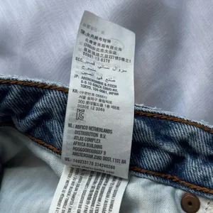 Abercrombie & Fitch Annie High Rise Short thumbnail 10