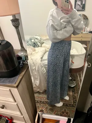 SHEIN Floral Flowy Pants thumbnail 2