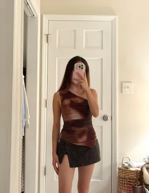 Windsor Off-The-Shoulder Top Crop thumbnail 4