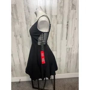 Windsor black flare dress thumbnail 2