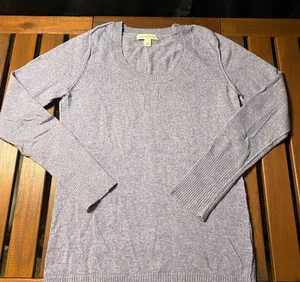 Banana Republic Women's Purple Sweater size M thumbnail 1