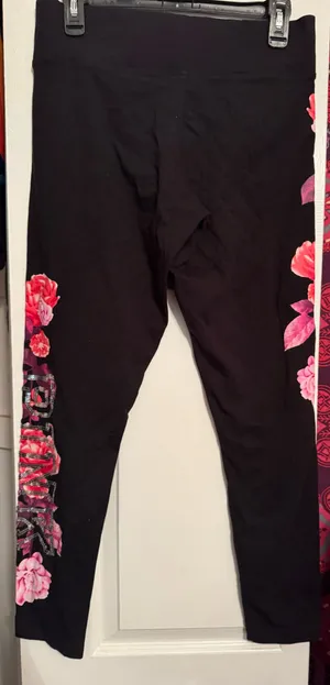 PINK Victoria's Secret Yoga Leggings thumbnail 1