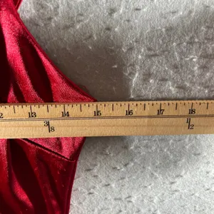 1300 | NWT Lulus Red‎ Satin Cutout Bodycon Holiday Cocktail Mini Dress Womens M thumbnail 3