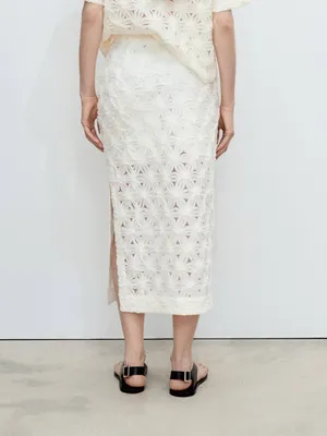 Mango MNG - NWT Cream Floral appliqué Lace Midi Skirt, half lined thumbnail 3