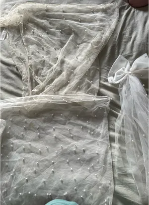 Bridal sarong and hair bow thumbnail 2