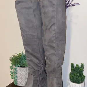 Charlotte Russe Gray Faux Suede Knee-High Boots Size 9 thumbnail 10