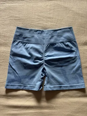 Aurola Amazon Shorts thumbnail 2