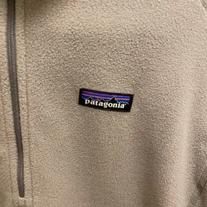 Patagonia Gray Fleece 1/4 Length Zip Sweater thumbnail 3