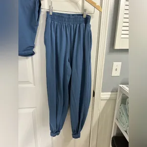 Two Piece Outfit Casual Lounge Set Cropped Top and jogger Sweatpant with Pockets thumbnail 7