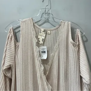 Blu Pepper Womens Medium Shirt Ribbed Knit Cold Shoulder Long‎ Sleeve Top NEW thumbnail 4