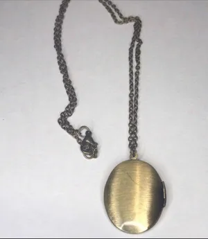 Antiqued bronze photo locket necklace. New thumbnail 8