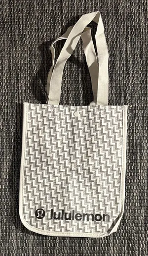 Lululemon reusable tote bag thumbnail 1