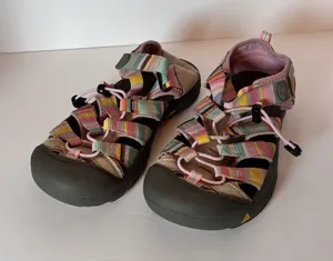 KEEN Newport H2 Womens Water Sandals Pink Multicolor Closed Toe Hiking Size 5 thumbnail 1