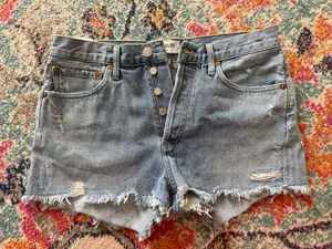 AGOLDE Denim Shorts - Size 28 - Never worn!!! thumbnail 3