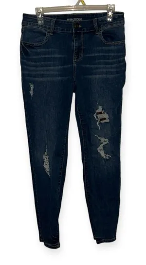 5/$30 🎈 Maurices women’s medium distressed denim Jeggings thumbnail 1