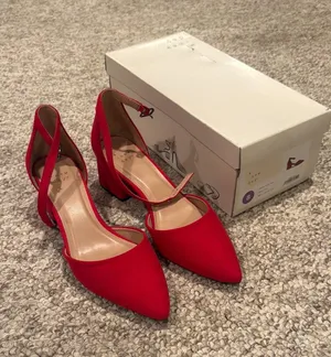 Red Heels Size 8 thumbnail 1