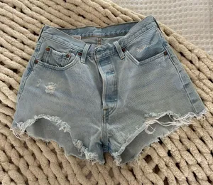 Levi’s Denim Shorts thumbnail 4