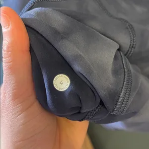 Lululemon Invigorate‎ High-Rise Short 8" thumbnail 5