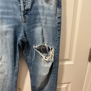 American Eagle Outfitters Women's Blue Distressed Straight Jeans thumbnail 2