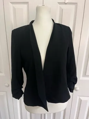Aritzia Babaton Power Blazer Black Minimalist Size 2 thumbnail 1