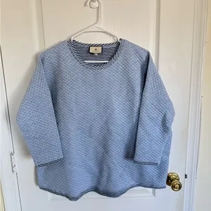 Tuckernuck Reversible Heathered Blue Ally Swing Sweatshirt thumbnail 3