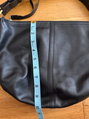 Vintage 1998 Coach Black Leather Hobo Shoulder Bag–Style 9214–Gold-Tone Hardware thumbnail 5
