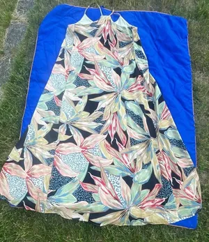 Nicole Miller Tropical Floral Print Halter Maxi Dress Size M thumbnail 2