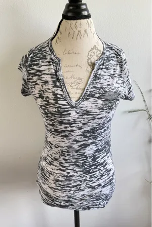 Harley Davidson Womens Black White Space Dye Burnout Graphic V-Neck Tee‎ Sz S thumbnail 1
