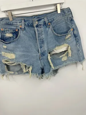 Levi's 501 Distressed Button Fly High Waisted Denim Shorts Size 31 Boho thumbnail 2