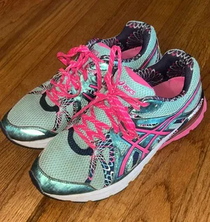 ASICS Gel-Preleus women's running shoes in the Ice Blue and Hot Pink size 11 thumbnail 1