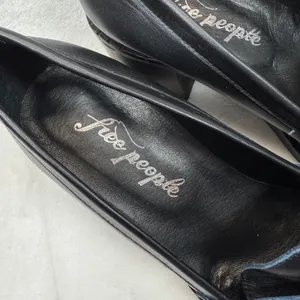 Free People Hayden Black Leather‎ Heeled Loafers Chain Accent Size 41 US 10 thumbnail 5