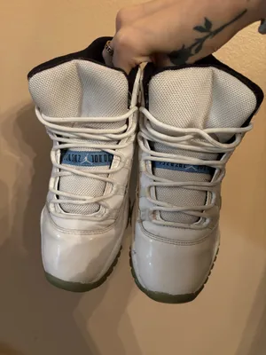 Air Jordan 11 BG 'Legend Blue' thumbnail 3