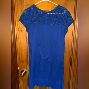 GAP Royal Blue Crochet Yoke Shift Dress Women’s Size S Short Sleeve Boho thumbnail 3