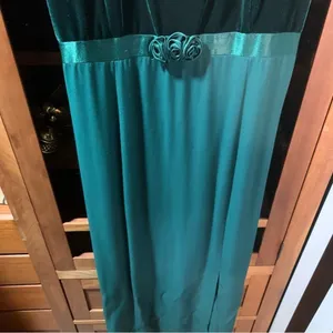 1980s Hunter Green Vintage Velvet Long Maxi Modest Dress Med/Large Woman’s 8-14 thumbnail 9