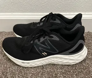 Sneakers thumbnail 2
