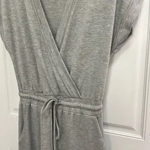Kittenish gray jumpsuit sweats comfy wrap front drawstring‎ wide leg small thumbnail 3