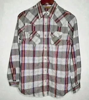 Wrangler pearl snap long sleeved‎ Western shirt Sz S thumbnail 1