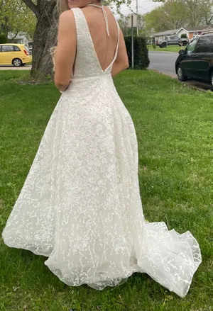 Sherri Hill White Gown thumbnail 2