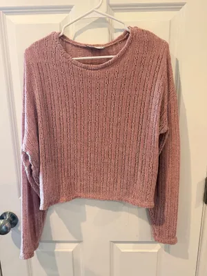 Hollister Pink Long Sleeve Crop Top Size Large thumbnail 1