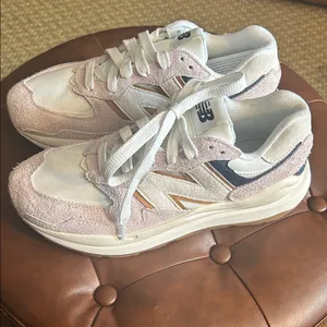 New Balance 57/40 Stone Pink & Sea Salt Sneakers thumbnail 4