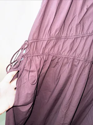 Uniqlo Sleeveless V-Neck Maxi Dress in Plum Brown thumbnail 8