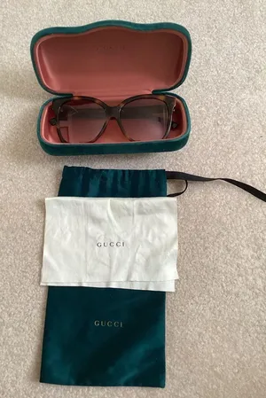 Gucci Oversized Tortoise Sunglasses thumbnail 1
