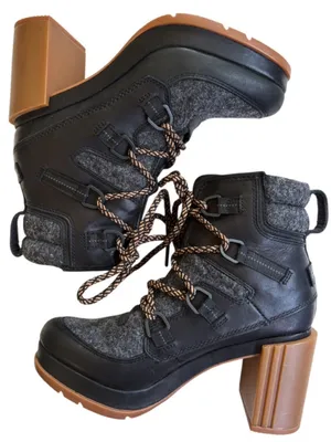 Like New Sorel Blake Lace-Up Heeled Boots Black Grey Size 6.5 thumbnail 1