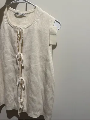 Abercrombie & Fitch Sleeveless Cream Tie-Front Ribbed Top thumbnail 4