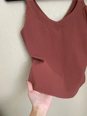 Beyond Yoga Impulse Ribbed Classic Tank Size Small Terracotta Rust V Neckline thumbnail 8