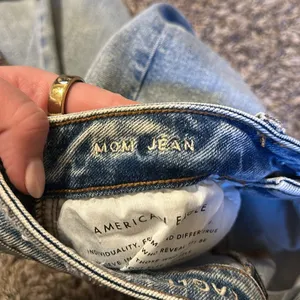 American Eagle Mom Jean Size 2 thumbnail 6