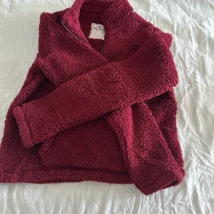Hollister Cozy Cropped Sherpa Fleece Zip Jacket Burgundy‎ Maroon Warm Womens thumbnail 2